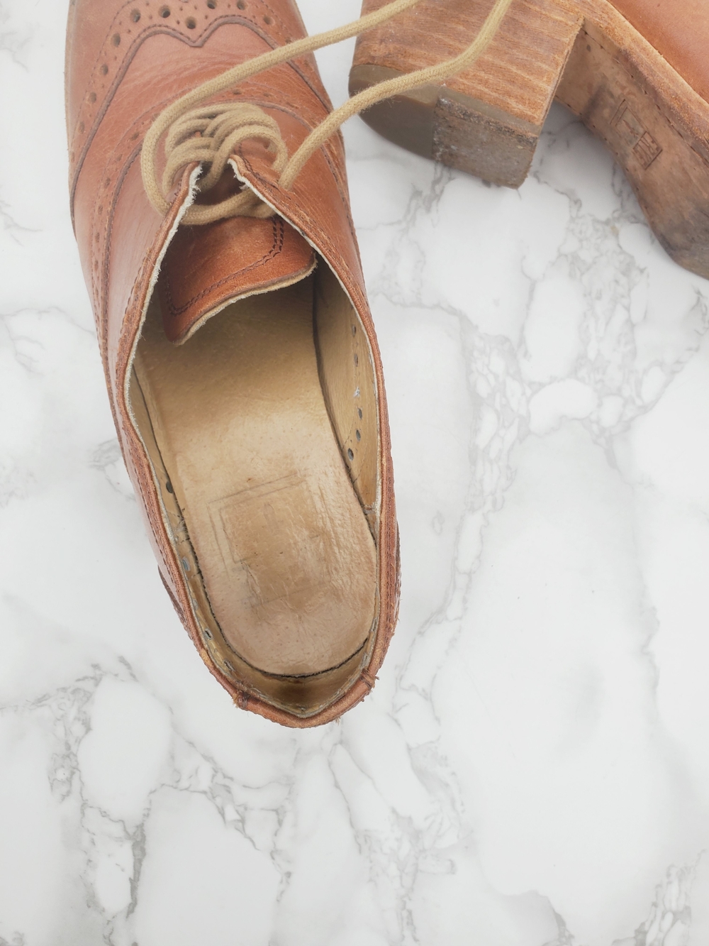 Frye Maggie Brown Leather Wingtip Heeled Oxfords - Size 7.5 - Picture 11 of 16